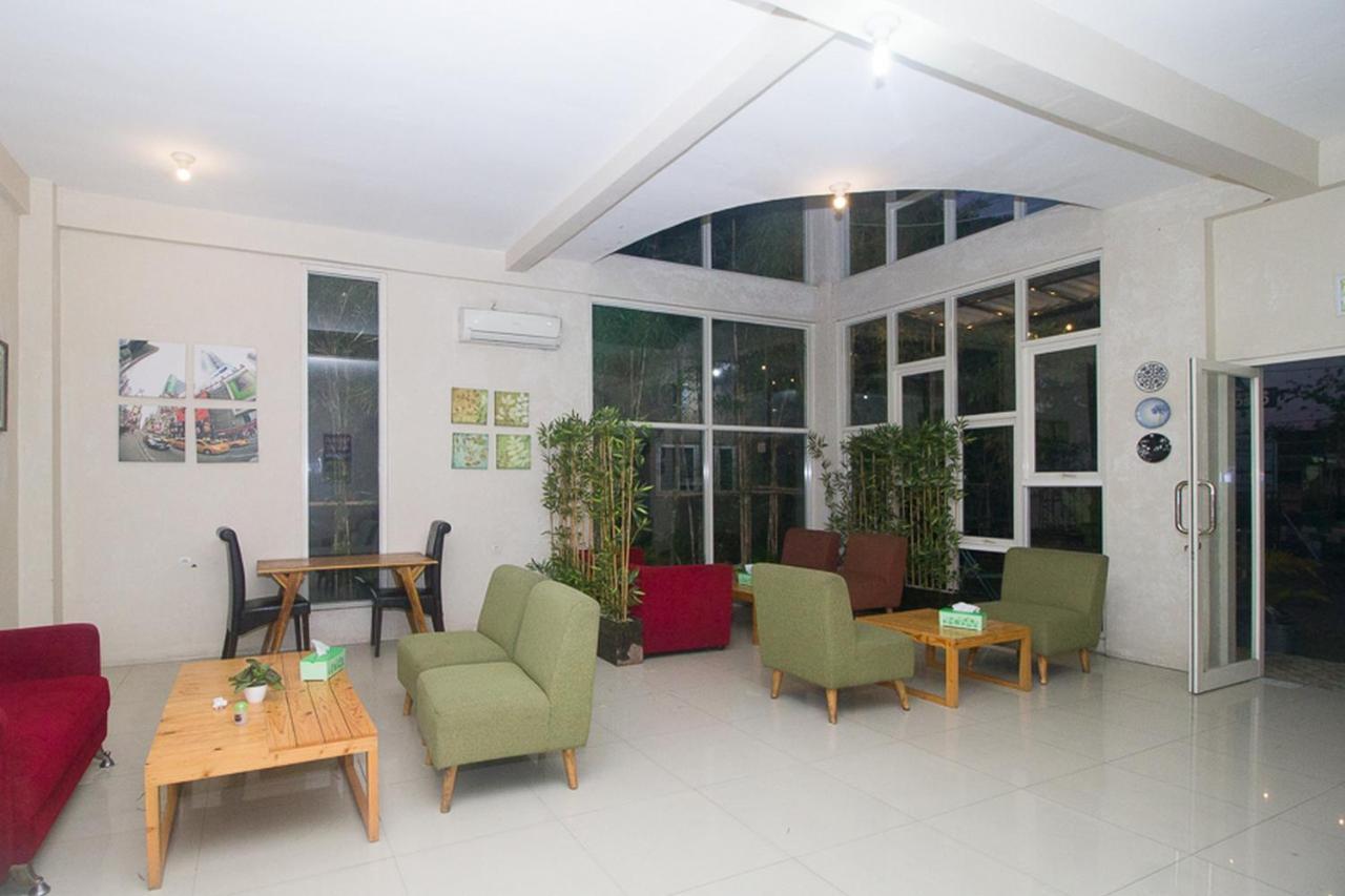 Reddoorz Plus Syariah Near Alun Alun Sampang Sampang (Sampang) Exterior foto