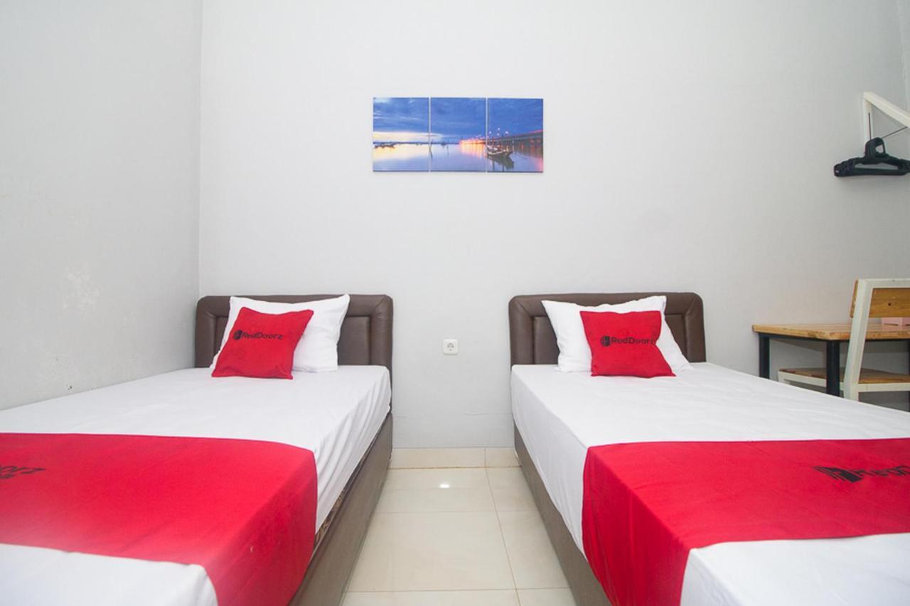 Reddoorz Plus Syariah Near Alun Alun Sampang Sampang (Sampang) Exterior foto