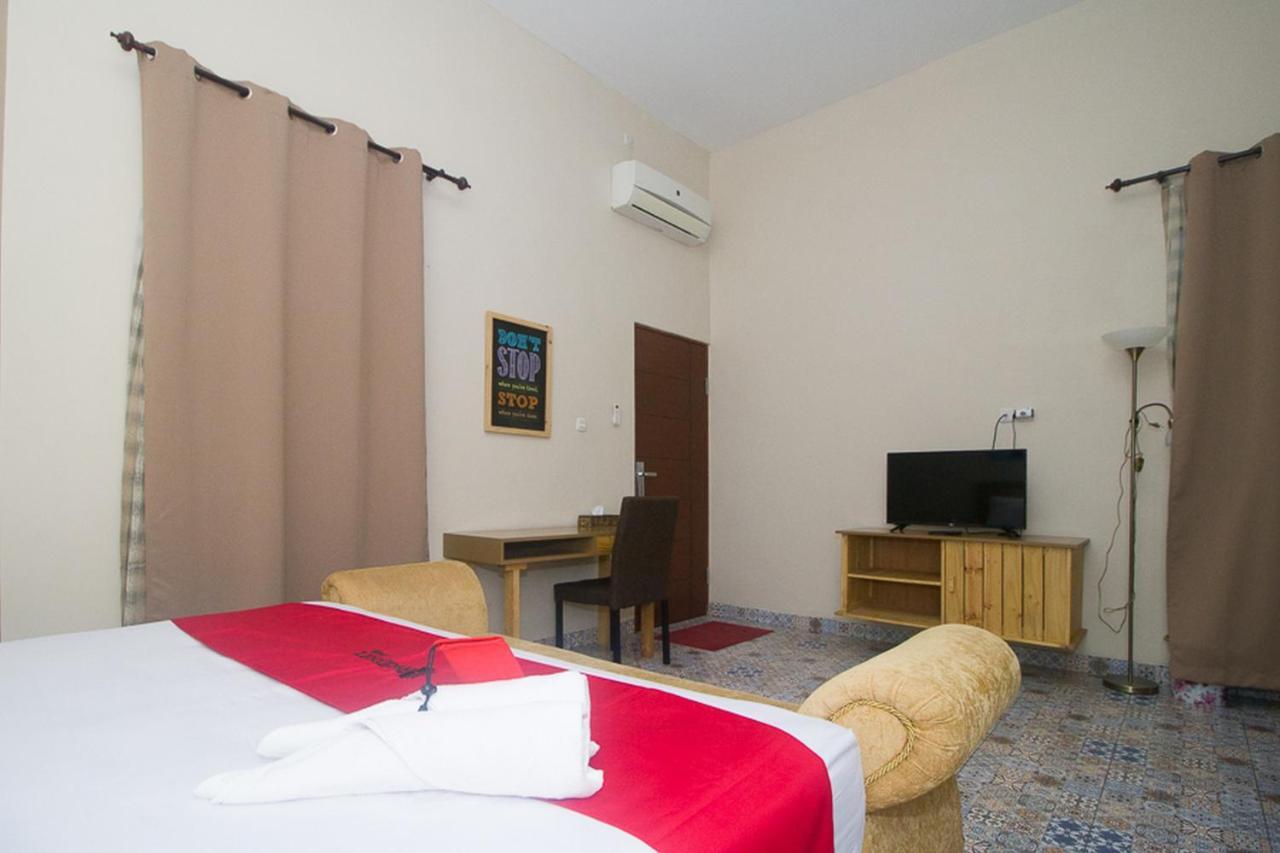 Reddoorz Plus Syariah Near Alun Alun Sampang Sampang (Sampang) Exterior foto